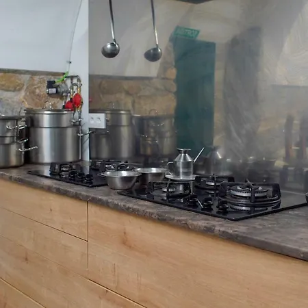 La Rectoria D'albanya Hostel