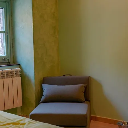 La Rectoria D'albanya Hostal